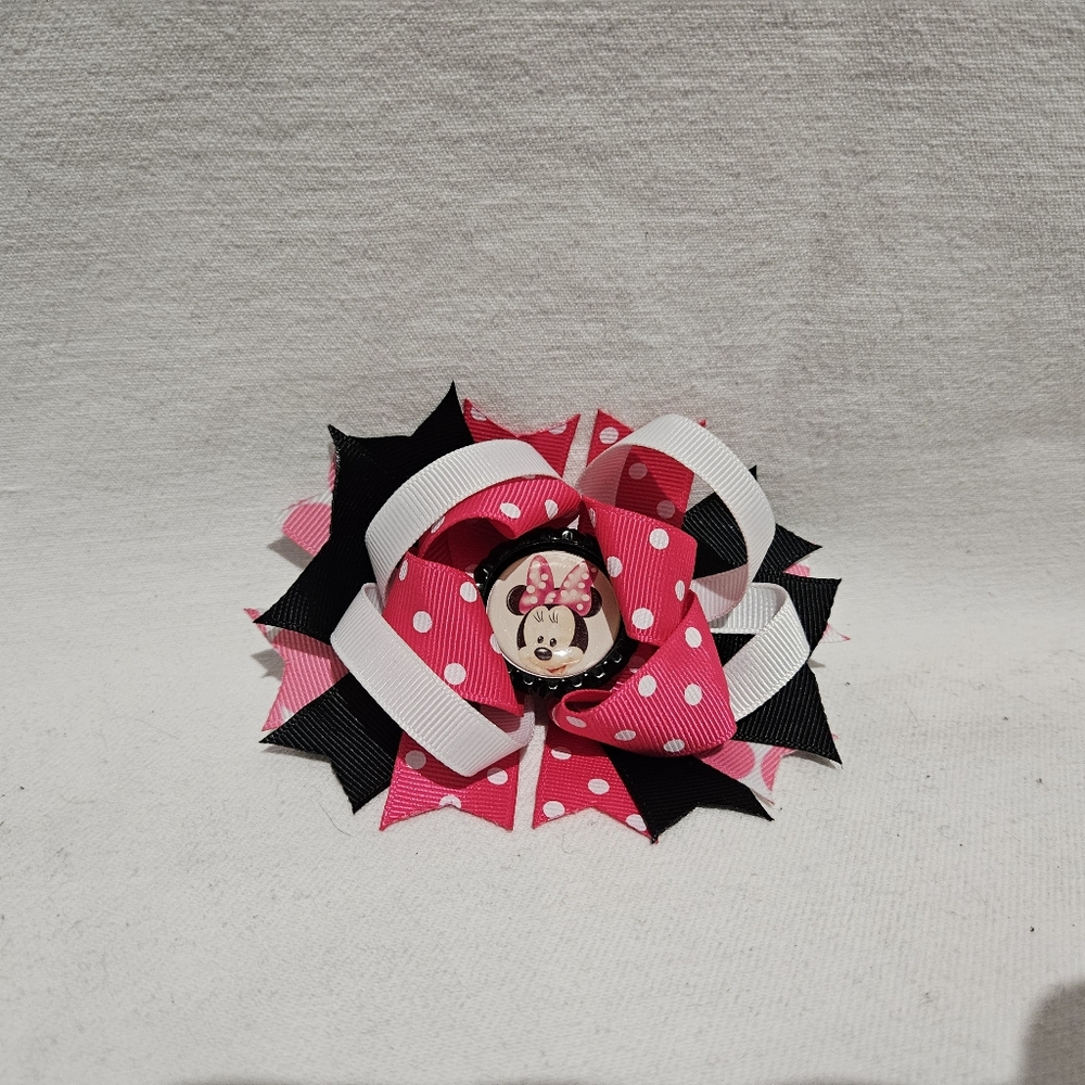 NWOT MINNIE MOUSE BOW CLIP